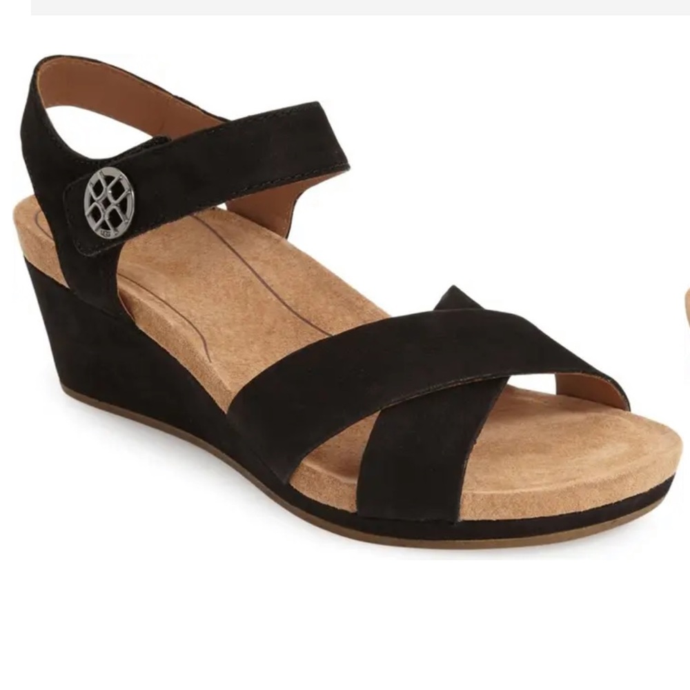 UGG Veva Black Ankle Strap Heeled Sandals